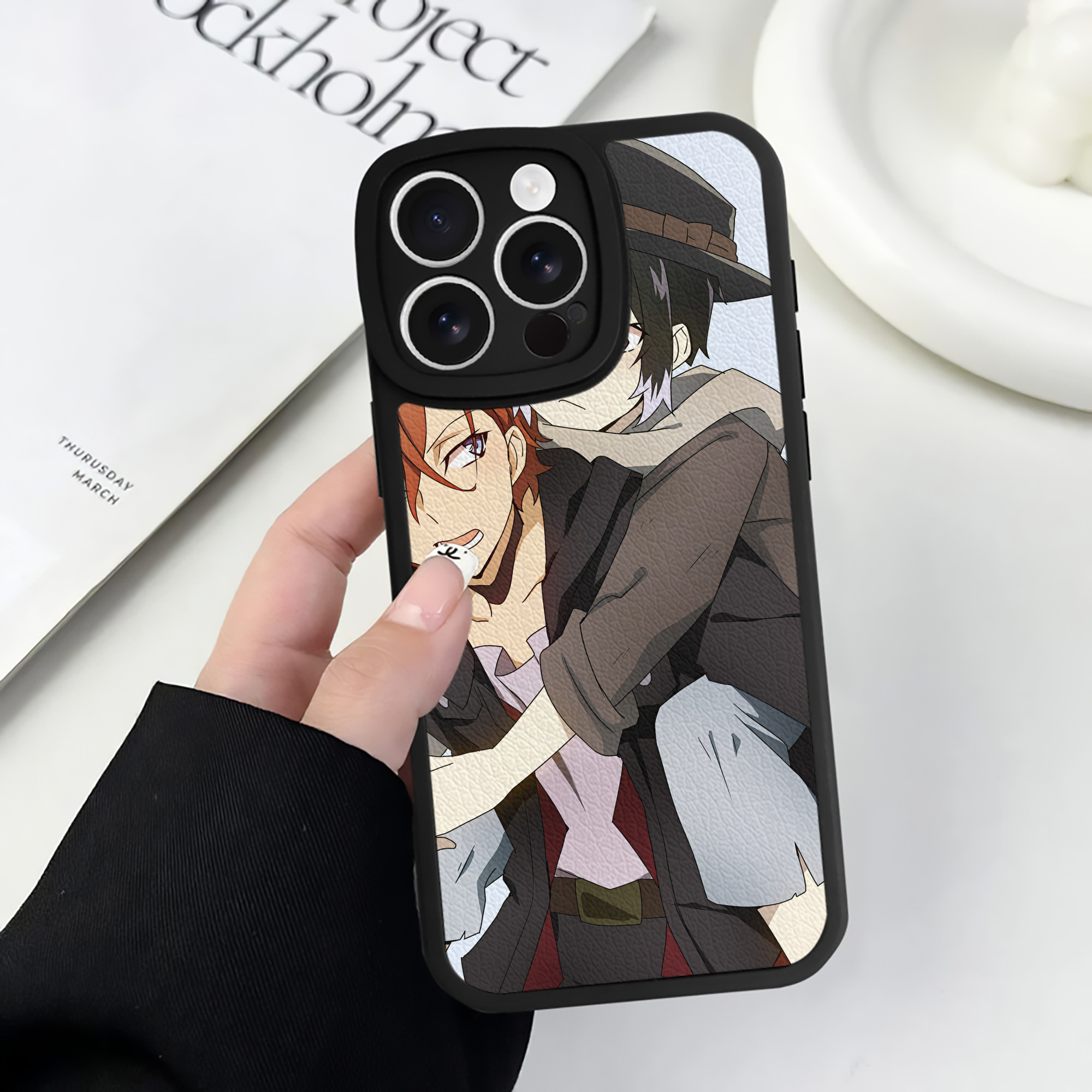 （画像用） 文豪ストレイドッグス Bungo Stray Dogs 【iPhone 16シリーズ対応】シリコンスマホケース（レザー調） 材質：シリコン